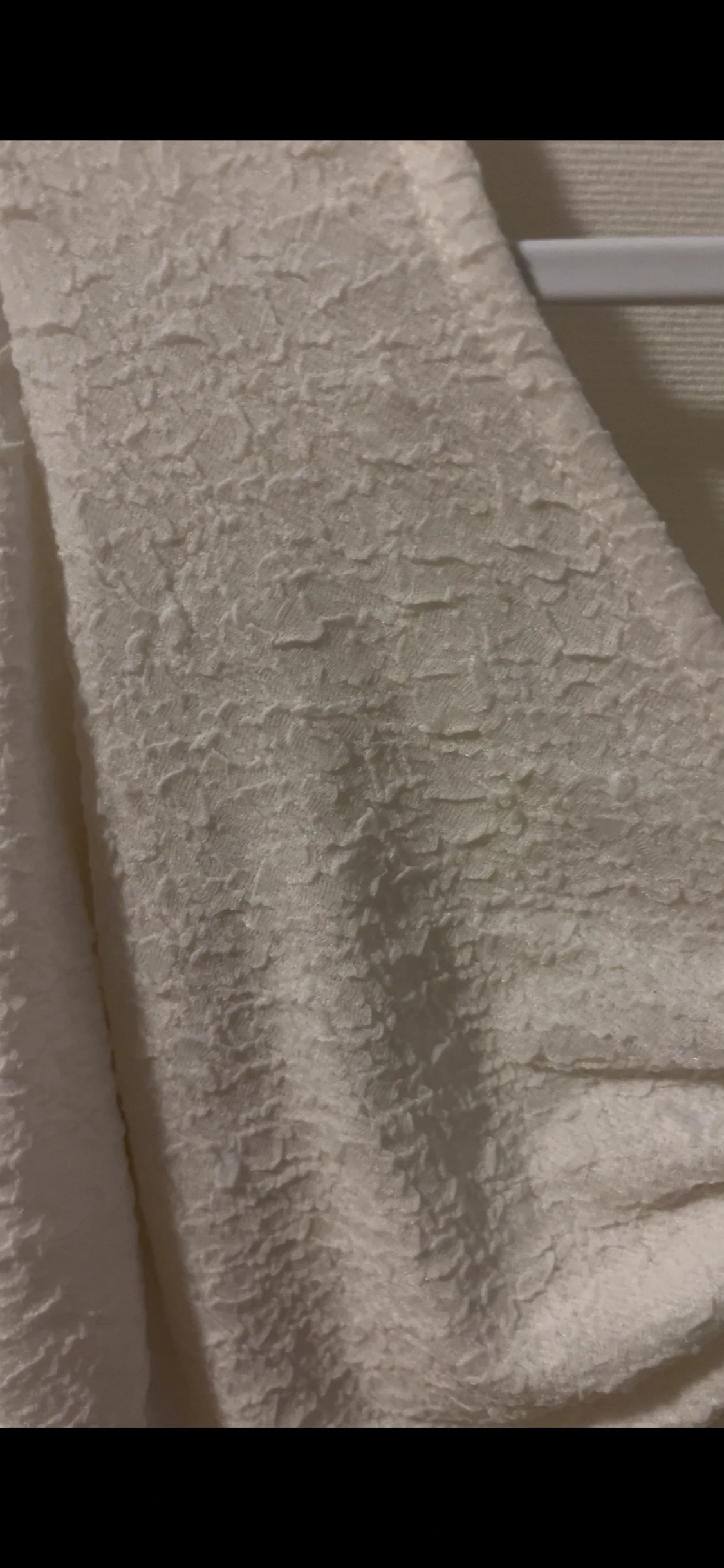 Vit omlottopp med puffärm från Bik Bok - 3