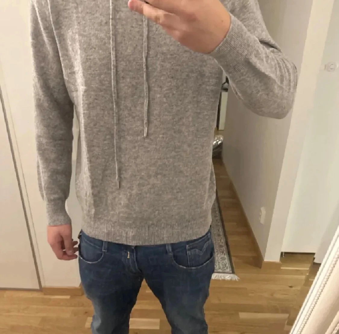 Grå kashmir hoodie