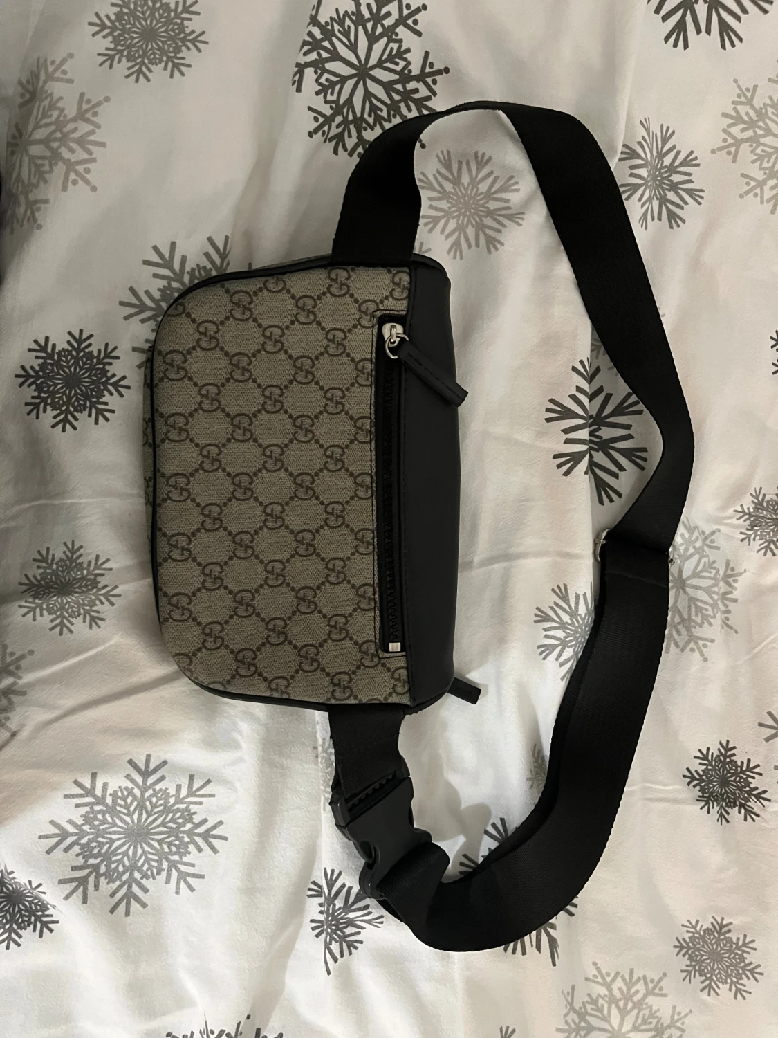 Gucci axelväska med monogram - 1