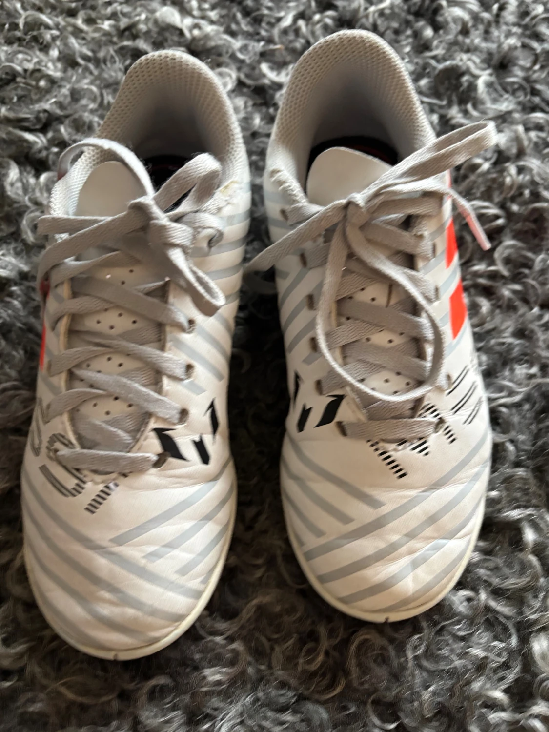 Adidas fotbollsskor - 1