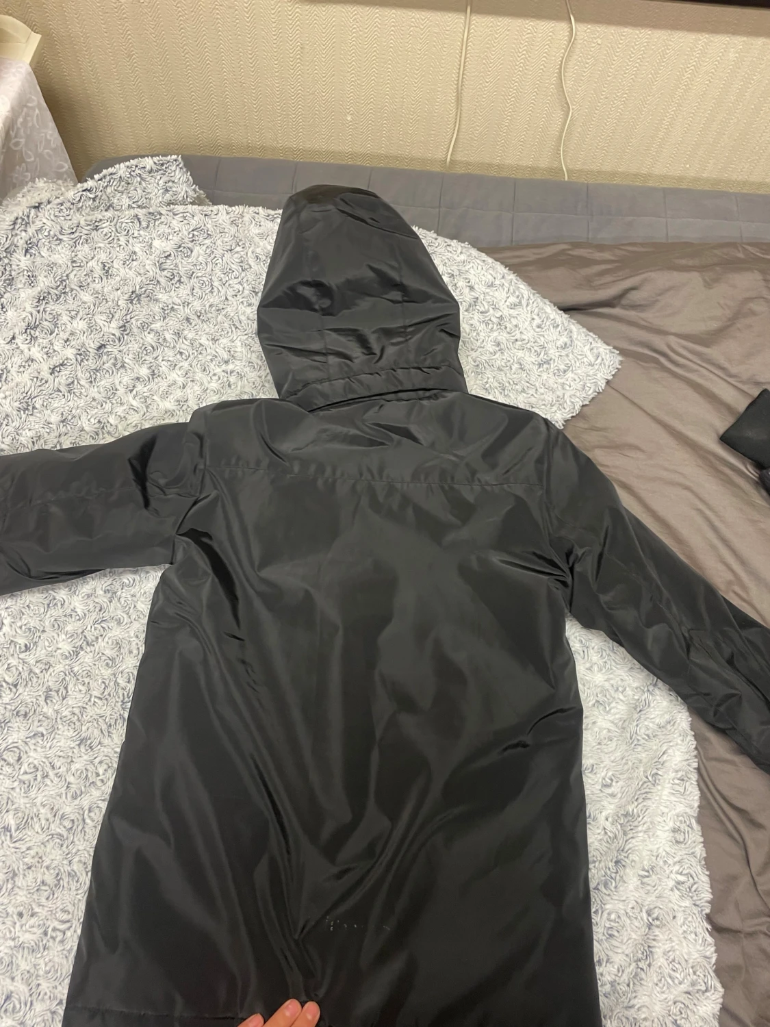 Svart parkajacka från On The Peak - 2