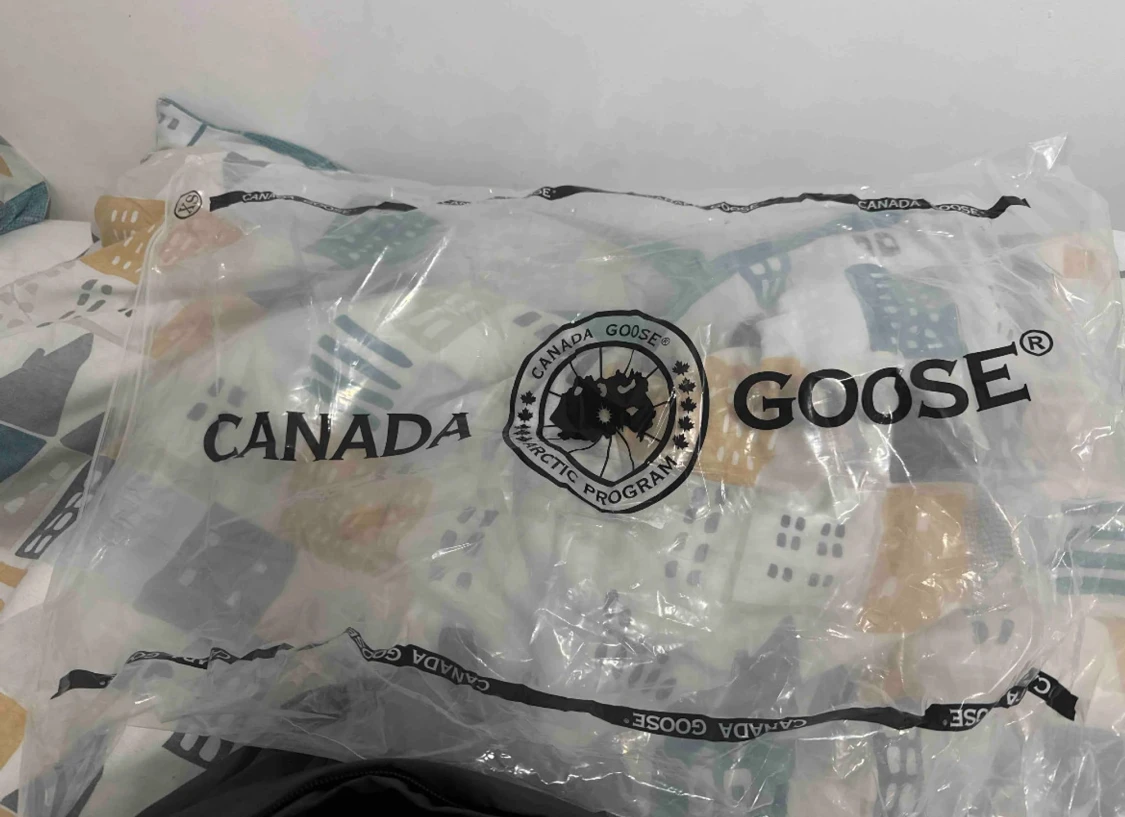 Mörkgrå dunjacka från Canada Goose - 1