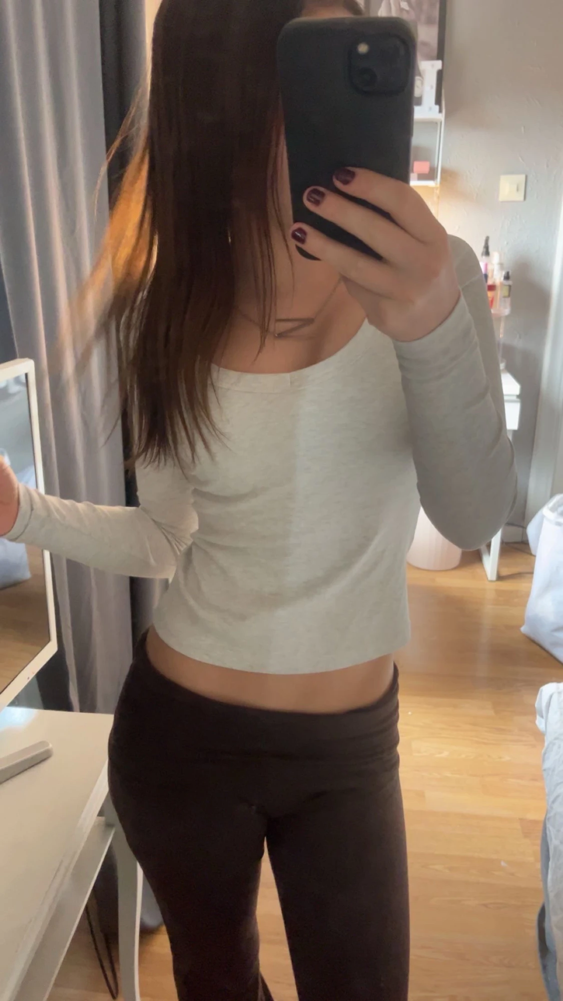 Grå croppad långärmad topp