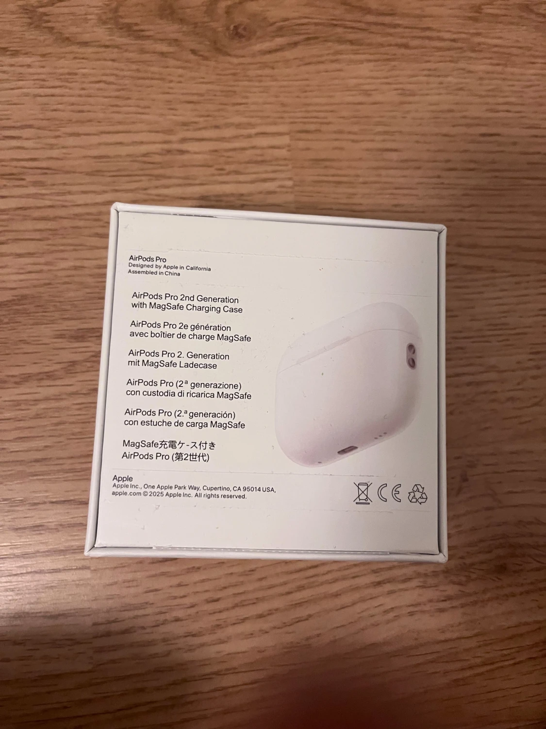 AirPods Pro (2nd generation) with MagSafe Charging Case - 2