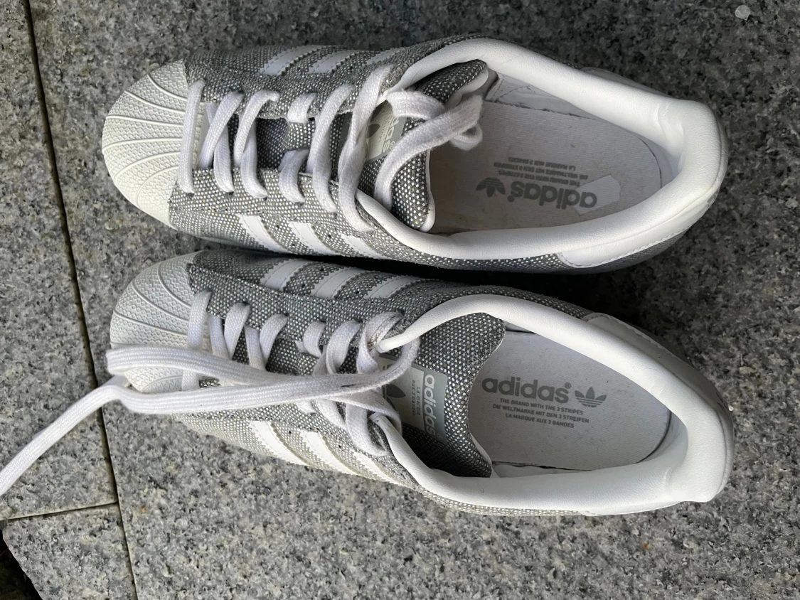 Adidas Superstar grå/vita sneakers - 1