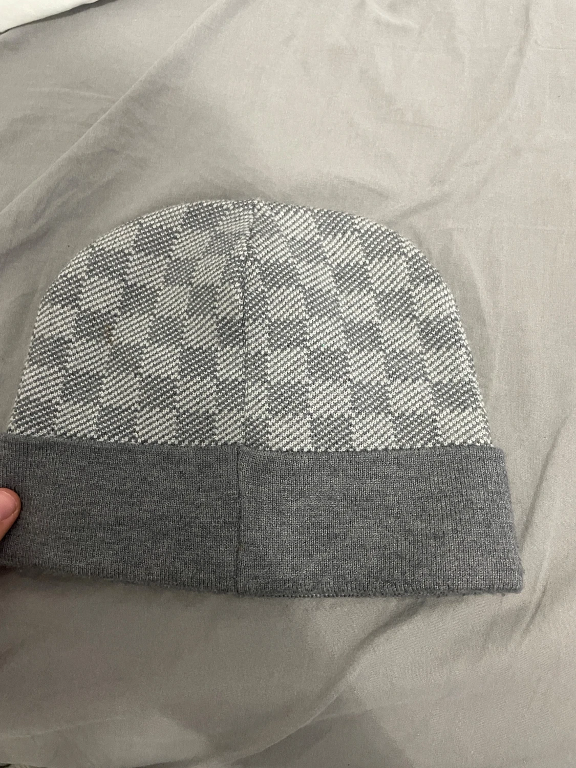 Grå rutig mössa  - 3