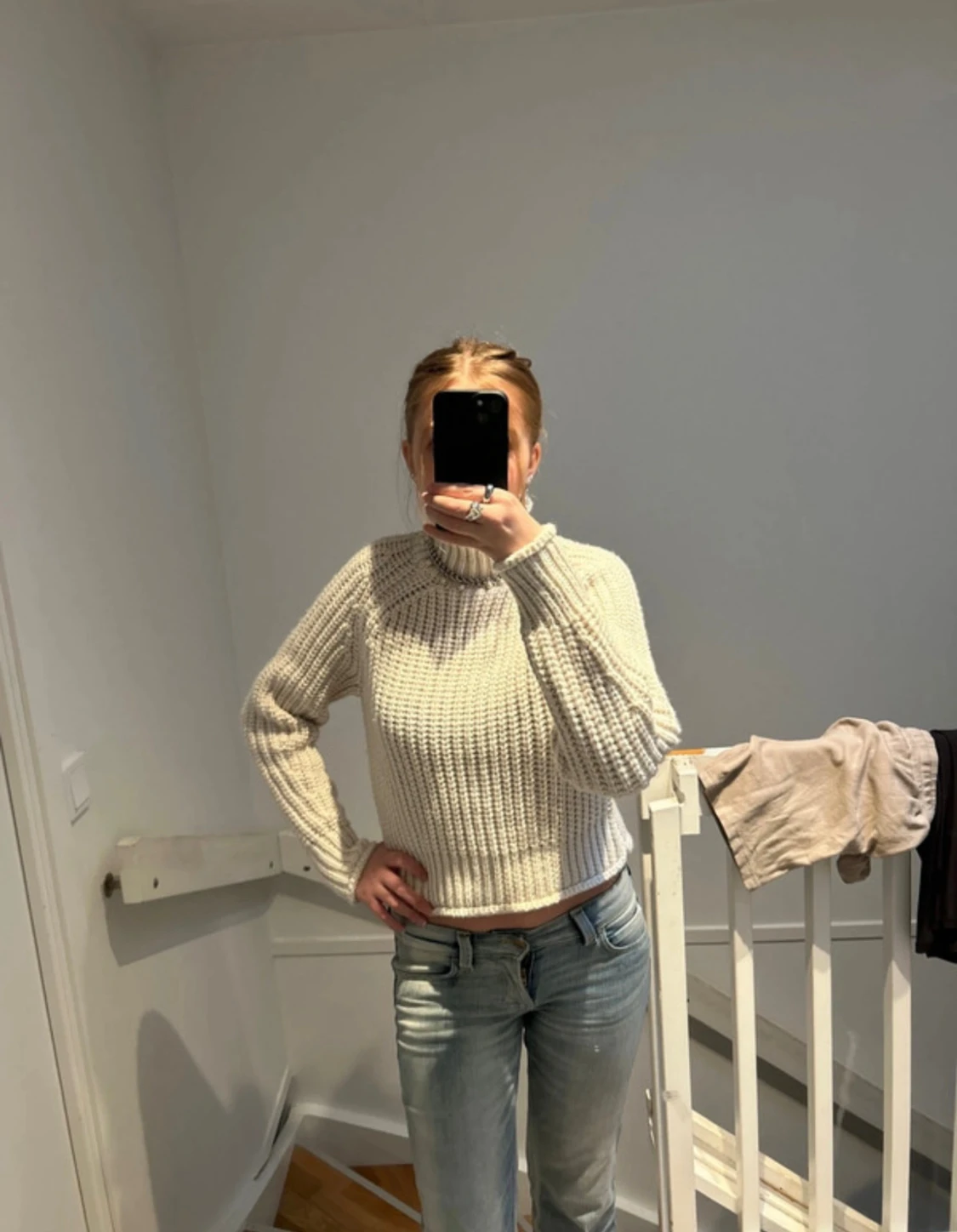 Beige/vit stickad tröja - 2