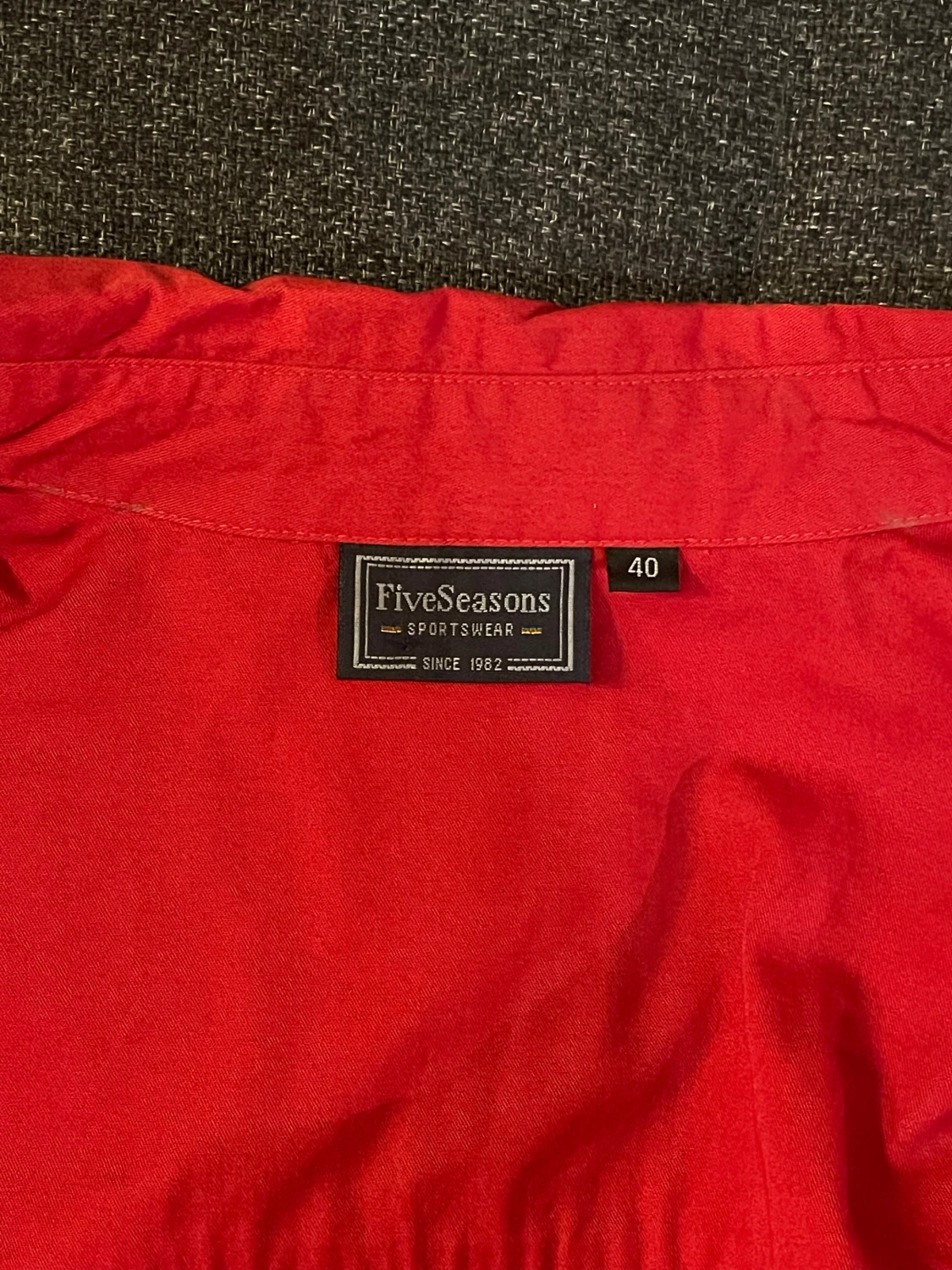 Röd kortärmad skjorta  - 1