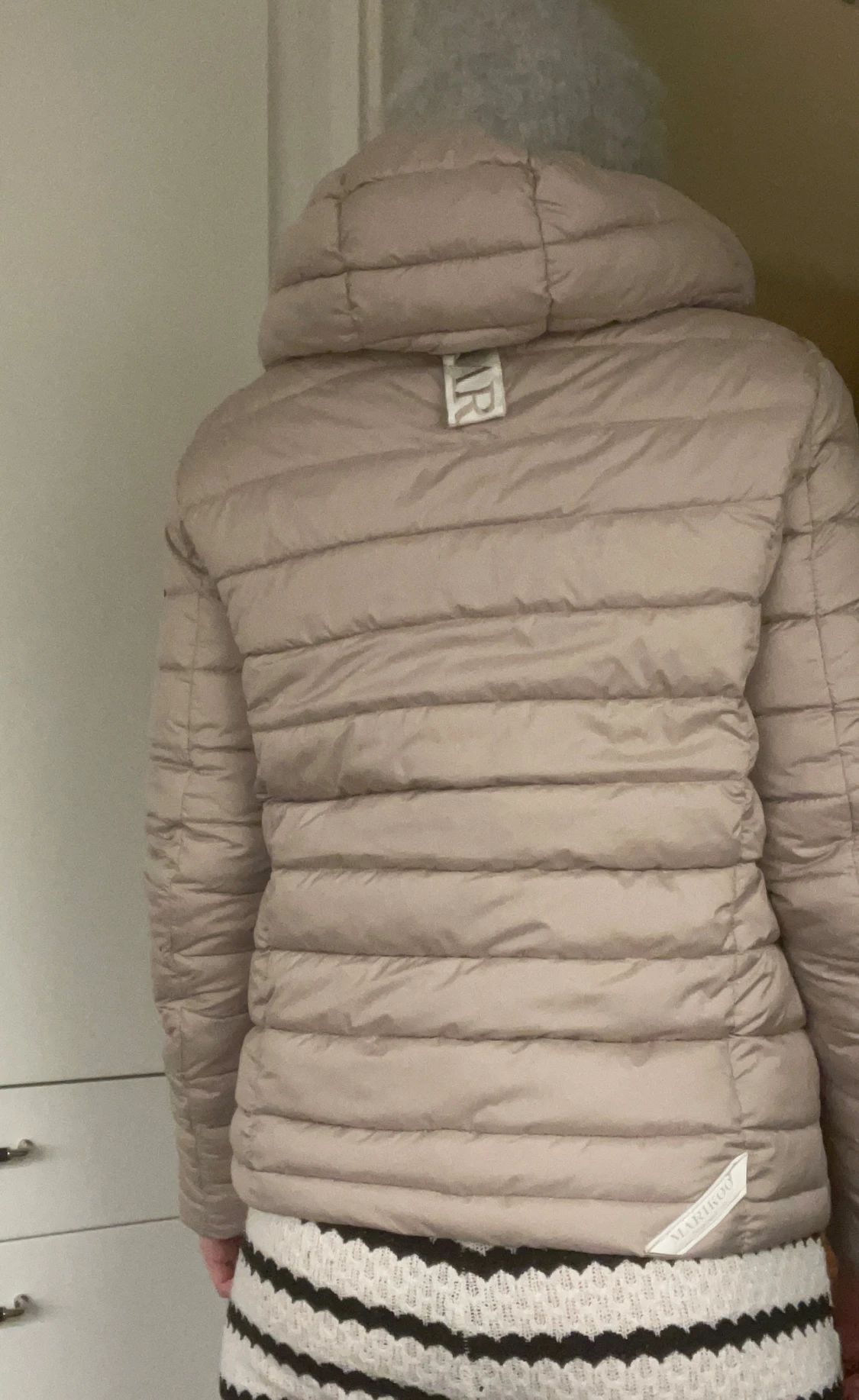 Beige pufferjacka från Marikoo - 2