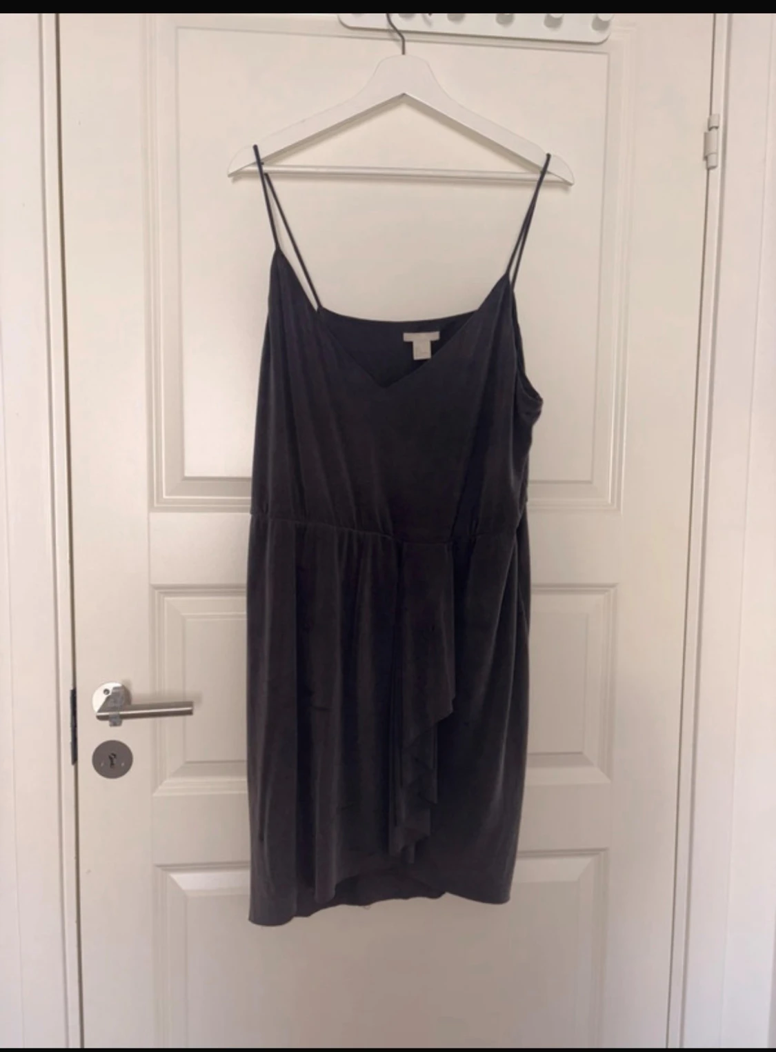 Svart omlottklänning från H&M