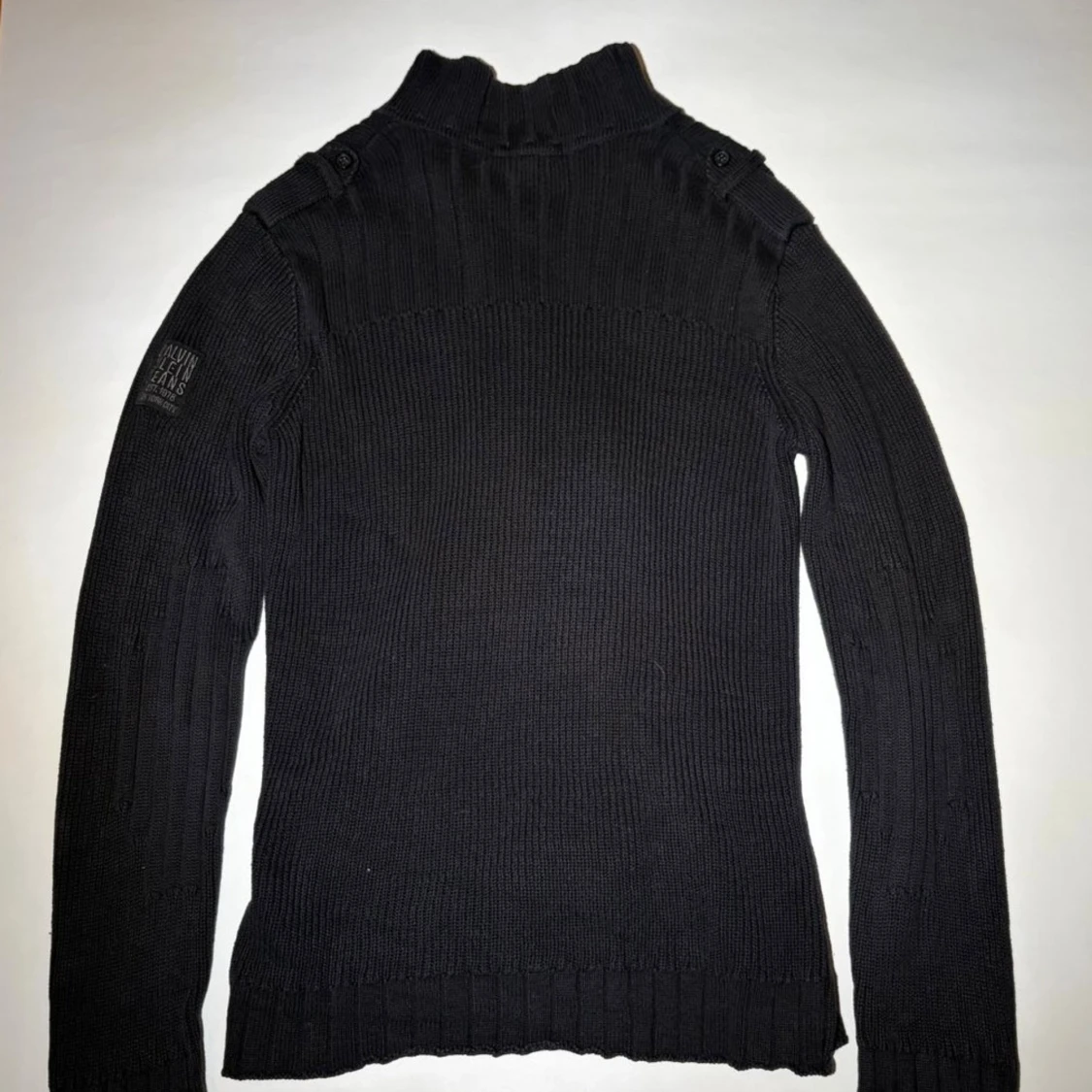 Svart stickad kofta från Calvin Klein - 1