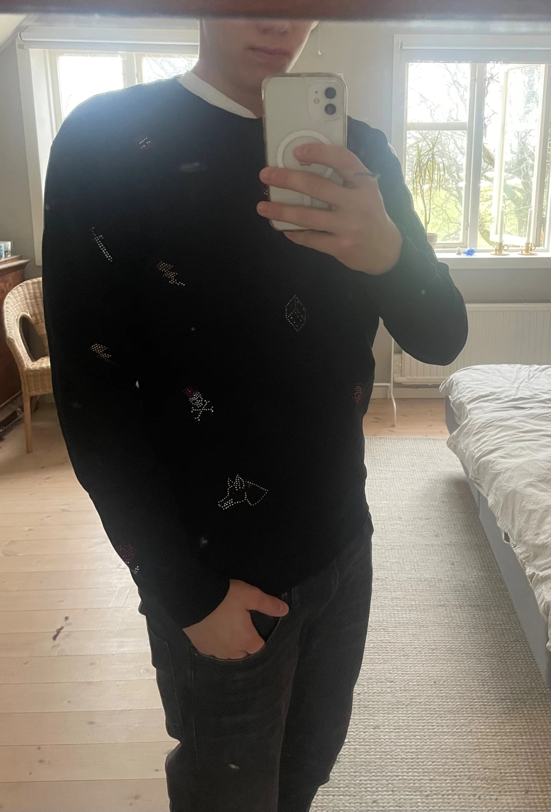 Svart sweatshirt med paljetter från Zara