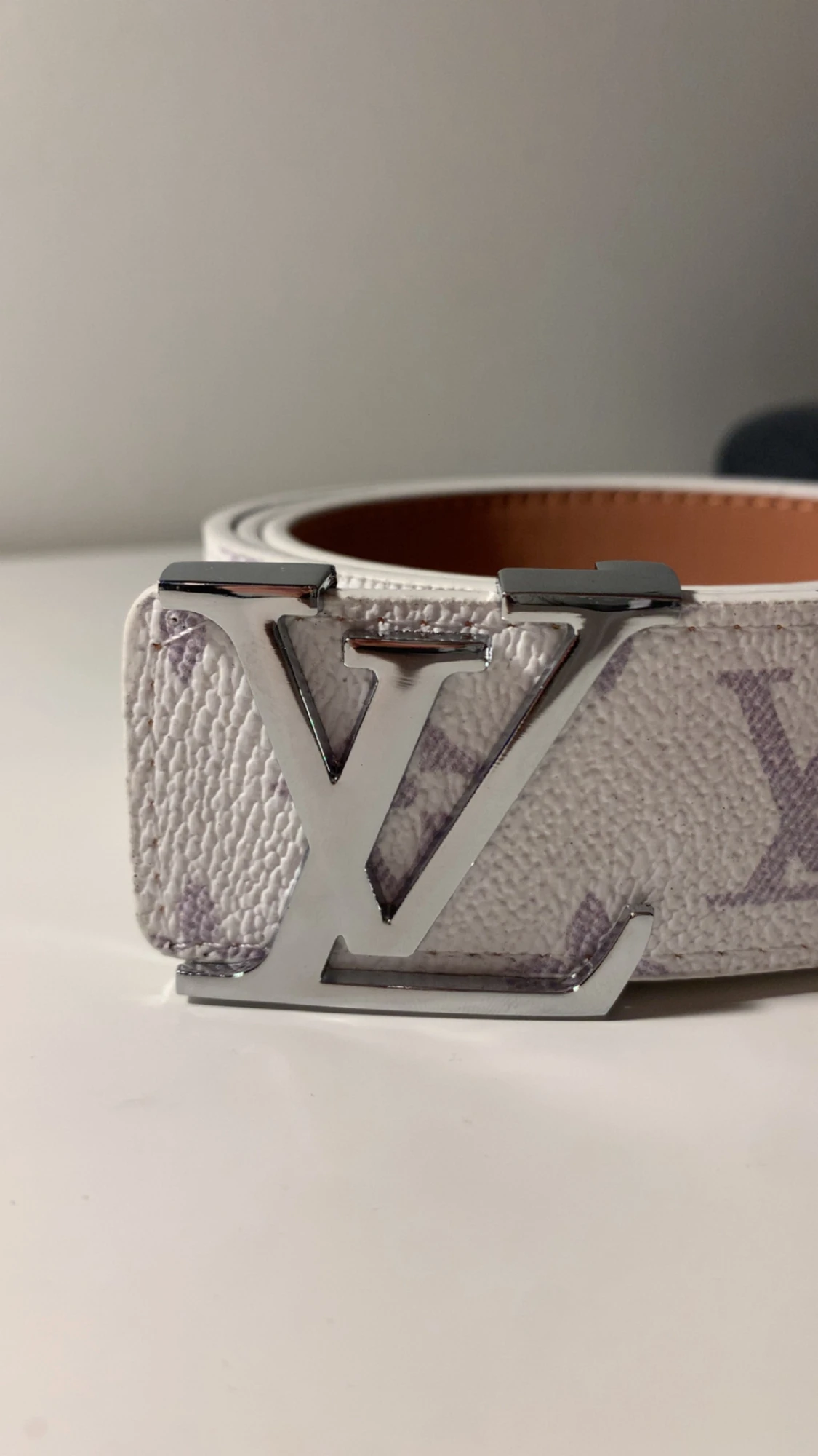 White and brown belt - 1