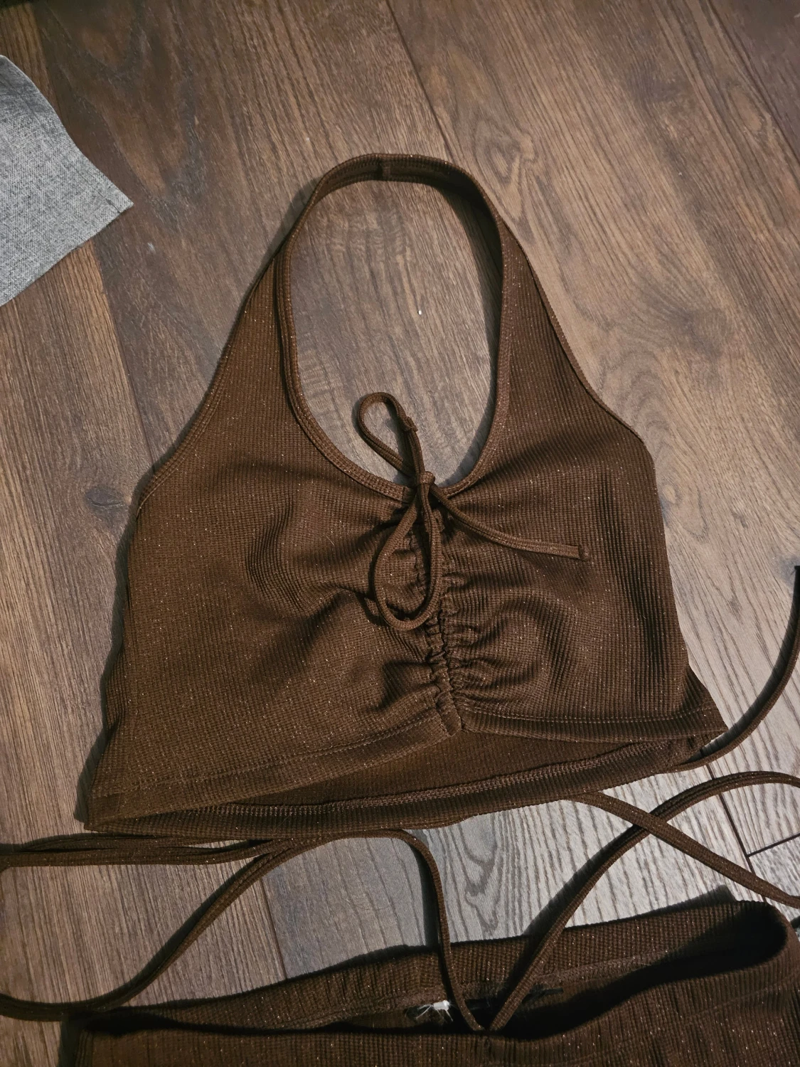 Brunglittrigt set med byxa och topp - H&M - 4