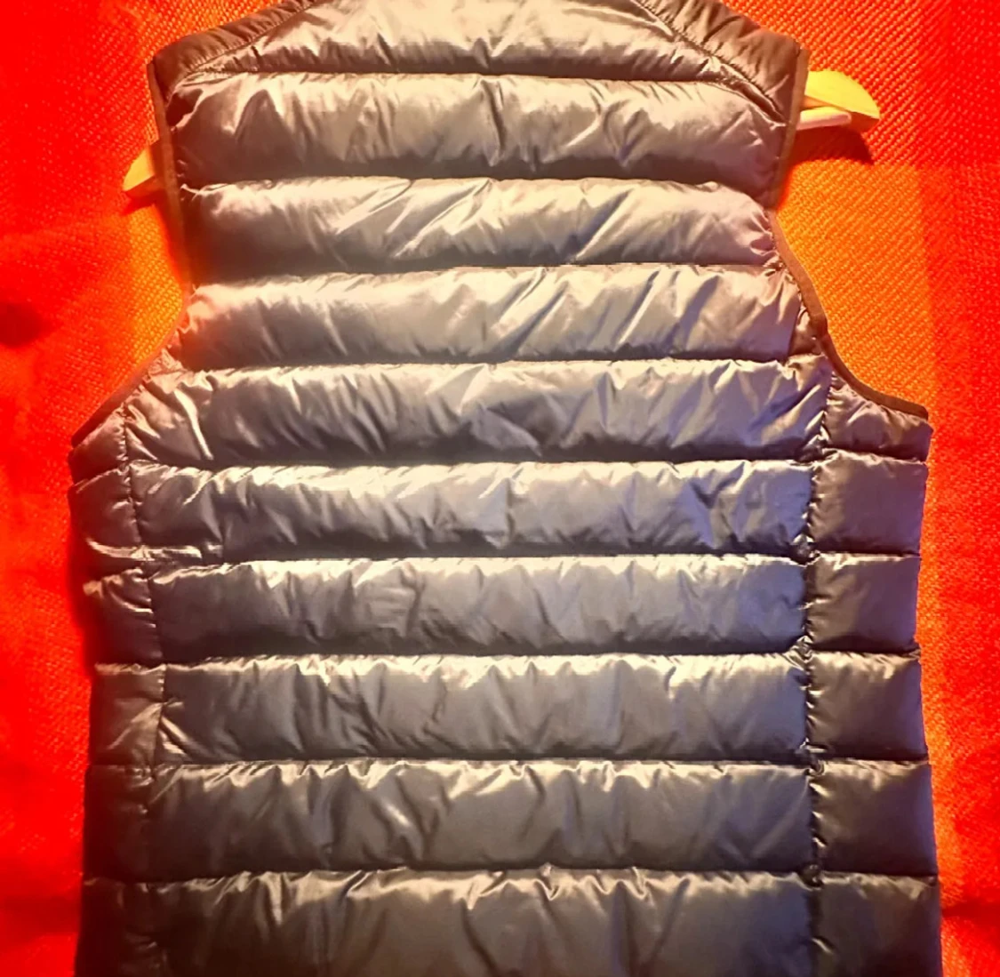 Svart dunväst från Uniqlo XS - 1