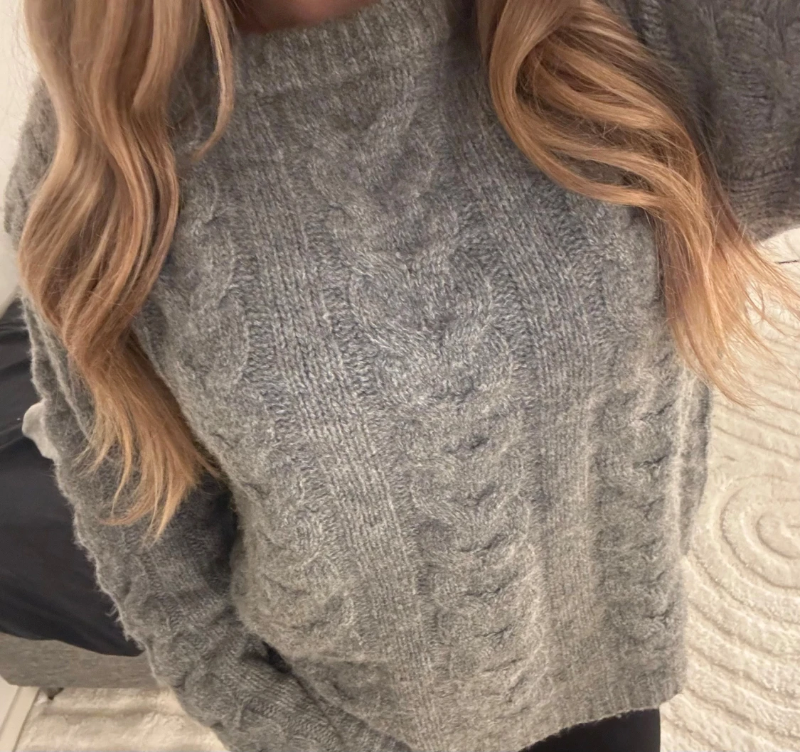 Grå stickad tröja från Lager 157 - 2
