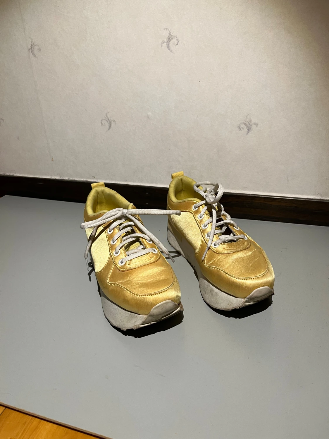 Gula plattformssneakers från W.Cobler - 1