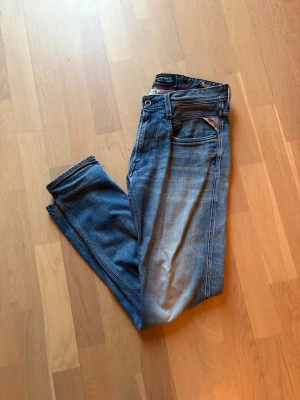 Replay Anbass blå jeans herr - Replay anbass W31 L32, pris är ej hugget i sten 