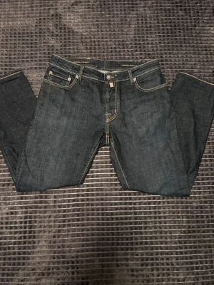 Jacob cohen jeans  - Rak slimmad modell - inga defekter - storlek 36, skulle säga att dom passar W32&W33 och 180cm till 185cm