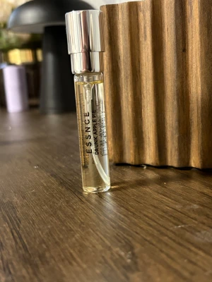 Essnce drunk  appel pie  - 8ml, oanvänd inte ens testad. Säljer då jag redan har fullzise 