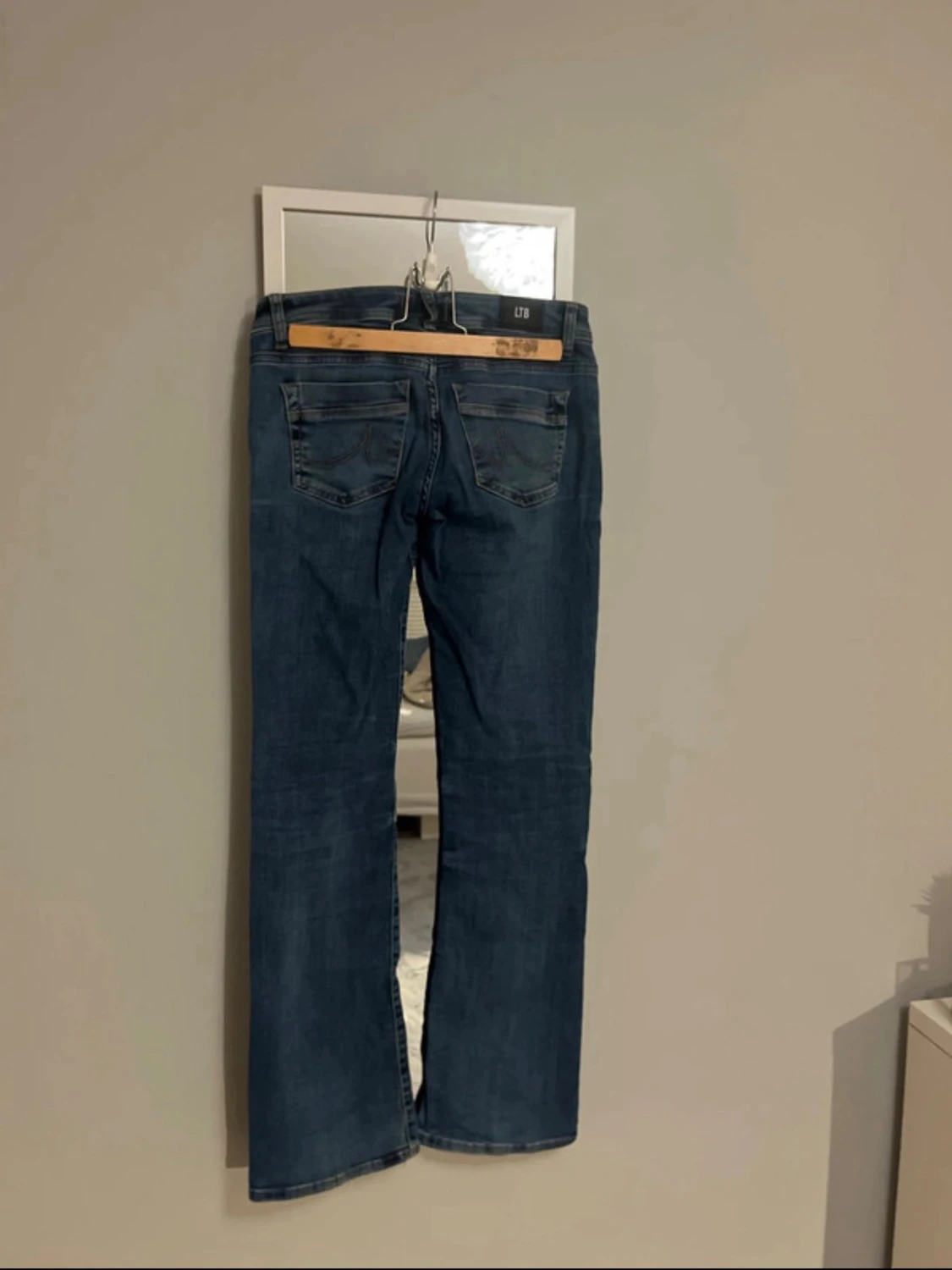 Blå bootcut jeans från LTB Valerie - 3