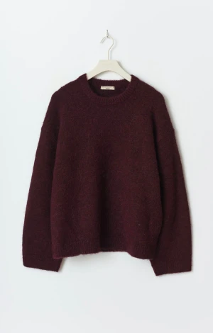 Vinröd stickad tröja  - Vinröd stickad tröja från gina tricot, kom med prisförslag💕