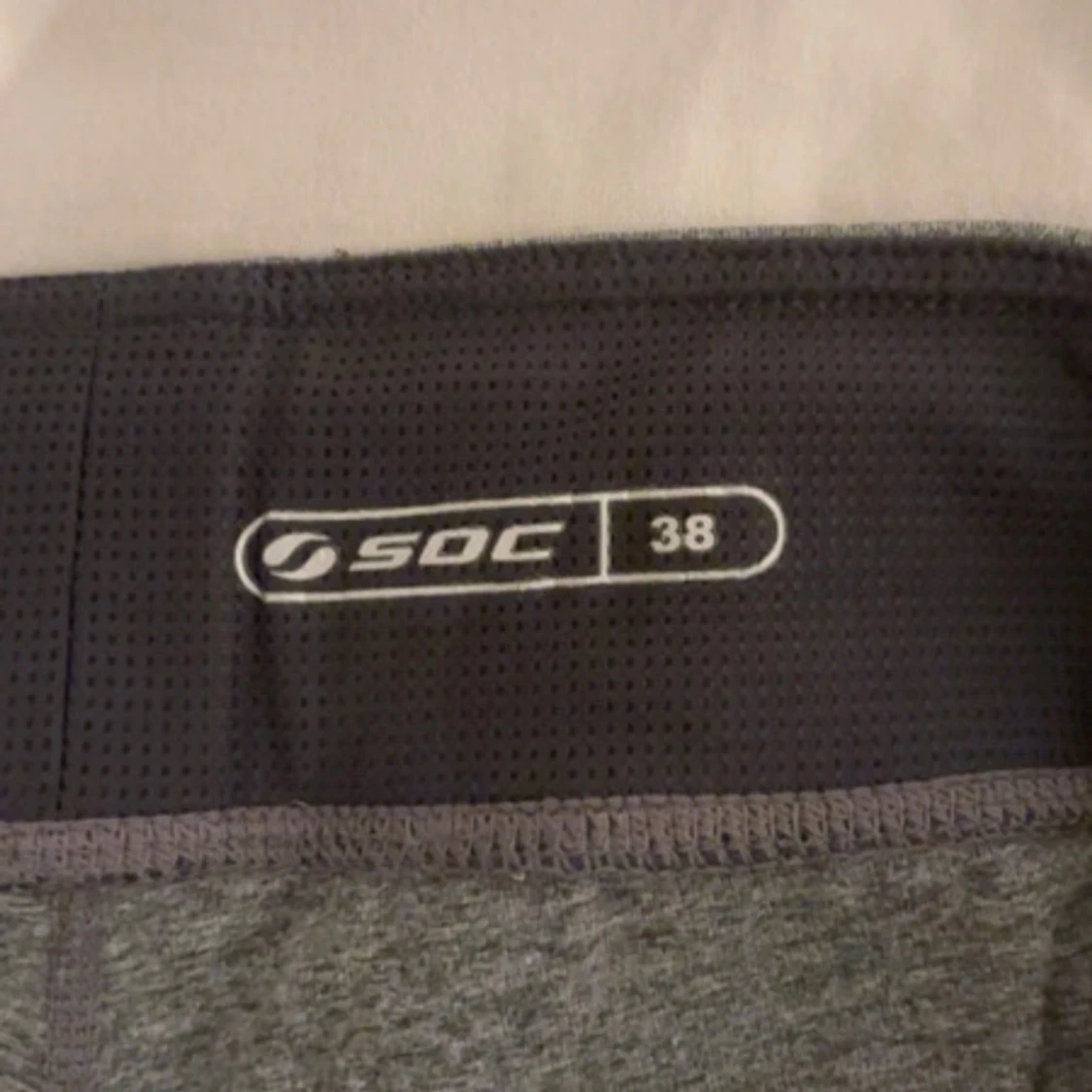 Gråa tränings byxor  - 3