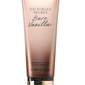 Bare Vanilla Fragrance Lotion - Fragrance lotion från Victoria's Secret i doften Bare Vanilla. Volymen är 236 ml. Perfekt för dig som vill ha en mjuk och väldoftande hud med en touch av lyx.