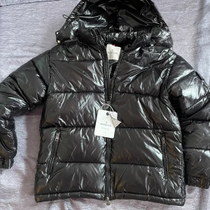 Moncler maya - Helt ny moncler maya till salu