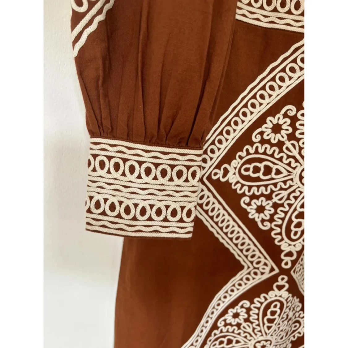 Embroidered dress från Sezane  - 1