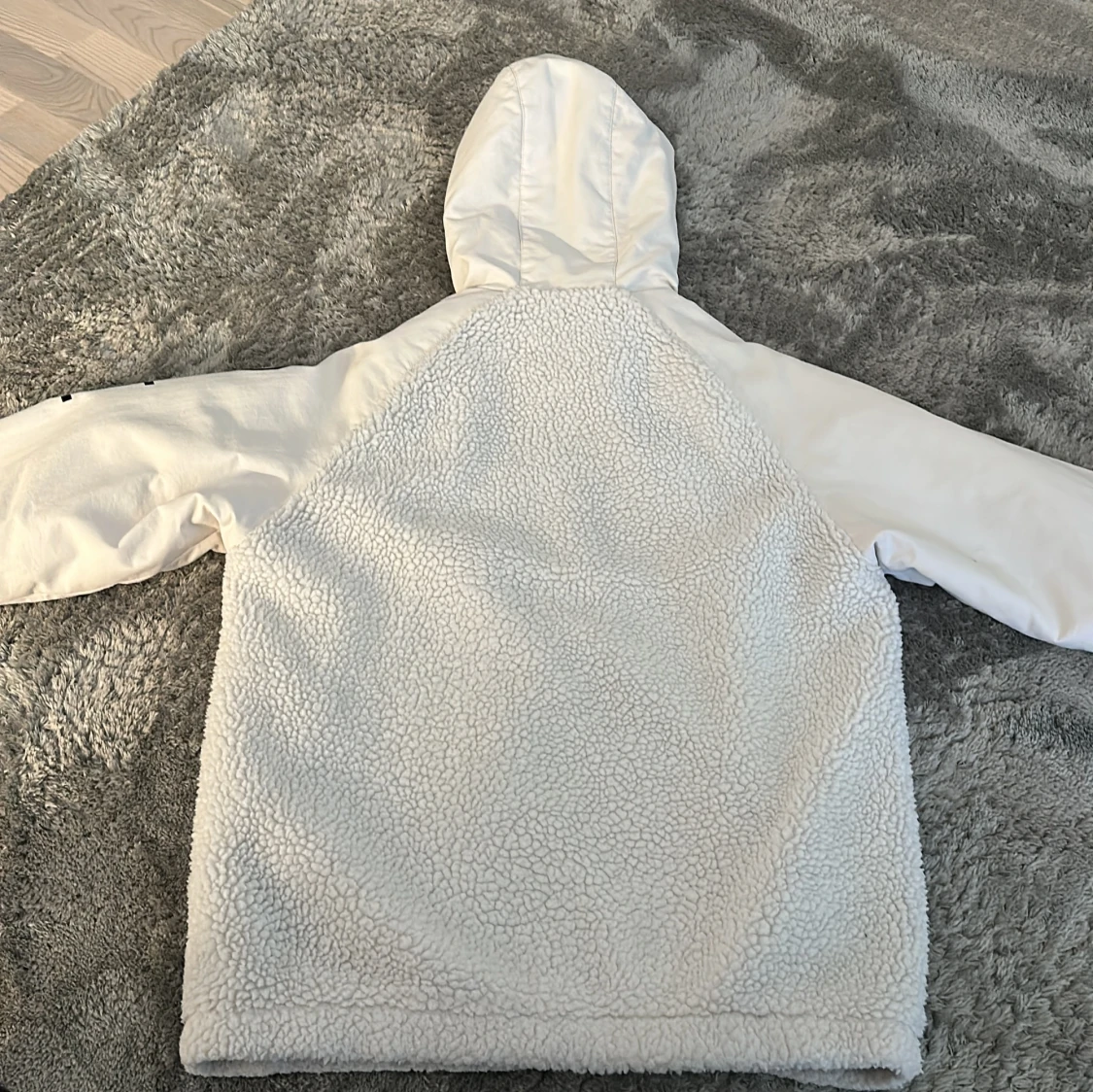 Vit jacka från Calvin Klein - 2