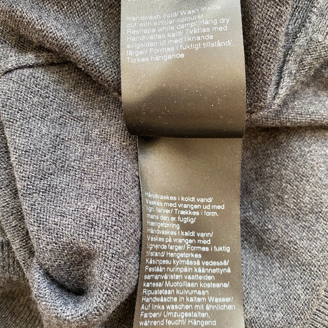 Mörkgrå stickad tröja Filippa K XL - 4