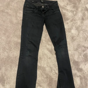 Ltb jeans  - Lågmidjade jeans från ltb modellen valeire, storlek 26/32. Färgen nattblå