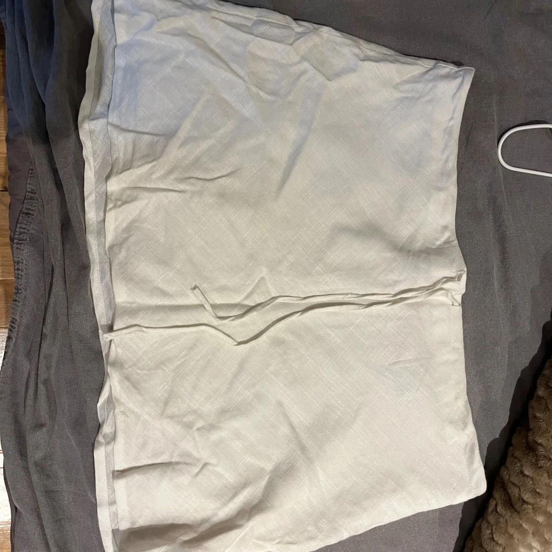 Vit omlottkjol från H&M Divided