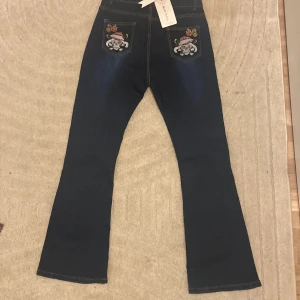 Mörkblå äkta bambo jeans  - Aldrig använt helt ny jag fick fel storlek