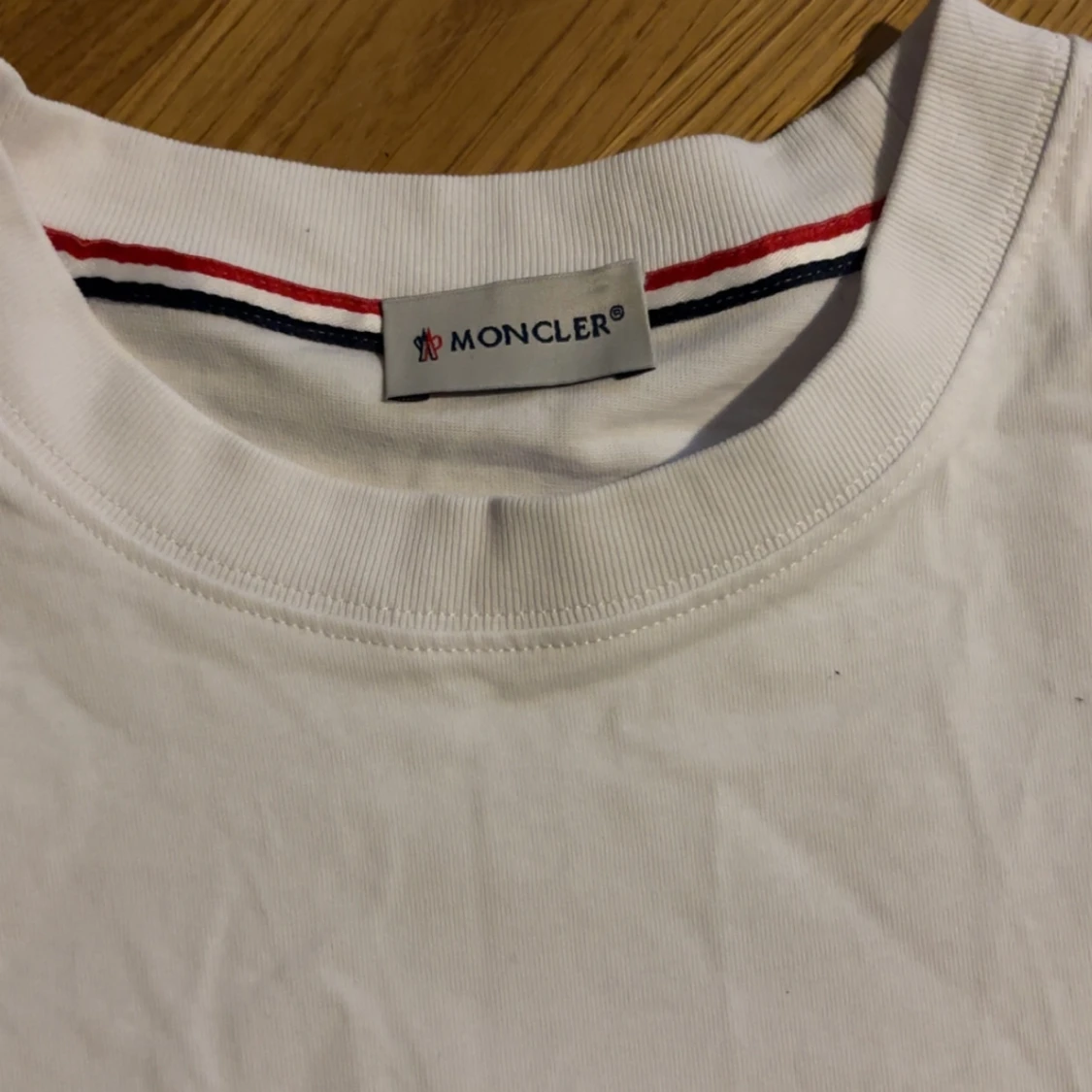 Vit Moncler t-shirt med stor logga - 1