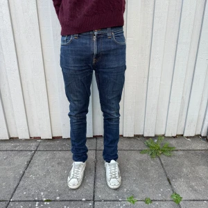 Nudie jeans  - Nudie jeans - Modell: High Kai - Storlek:  W31/L32 - skick: 9/10 - Nypris runt 2000kr 