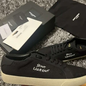 Svarta Saint Laurent sneakers - Helt nya och oanvända