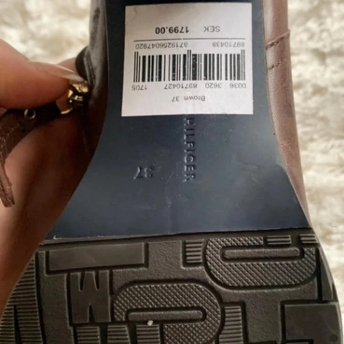 Bruna stövletter från Tommy Hilfiger - 2