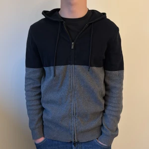 Massimo Dutti Zip Hoodie - - Condition: 8/10 - Color: Black/Gray  - Size:  L fits M