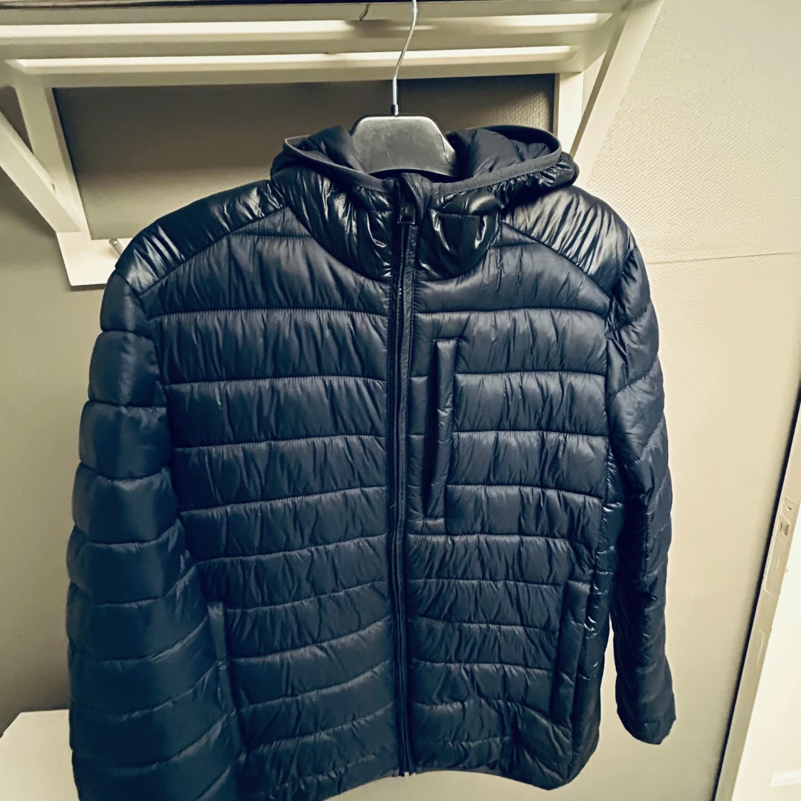 Mörkblå pufferjacka från Champion S
