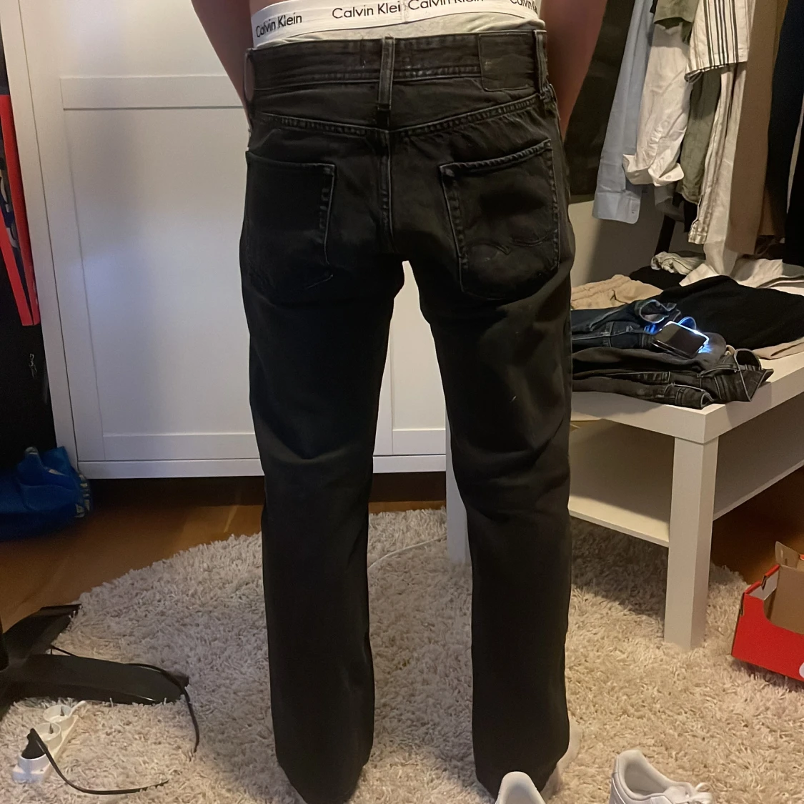 Svarta jeans från J&J - 1