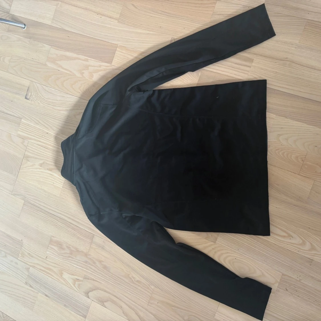 Svart sportig jacka - 91