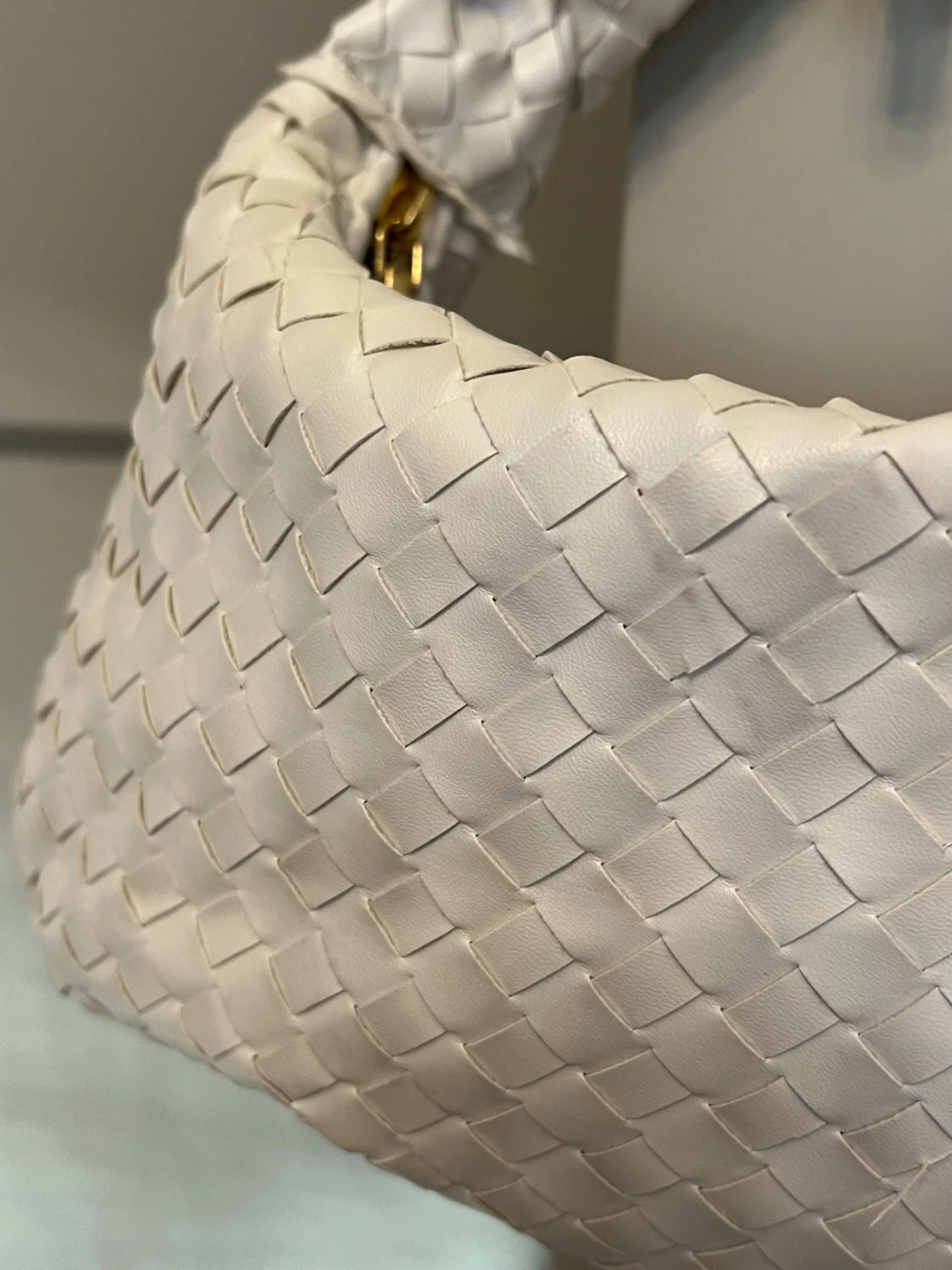 Vit flätad axelväska i skinn Bottega liknande - 2