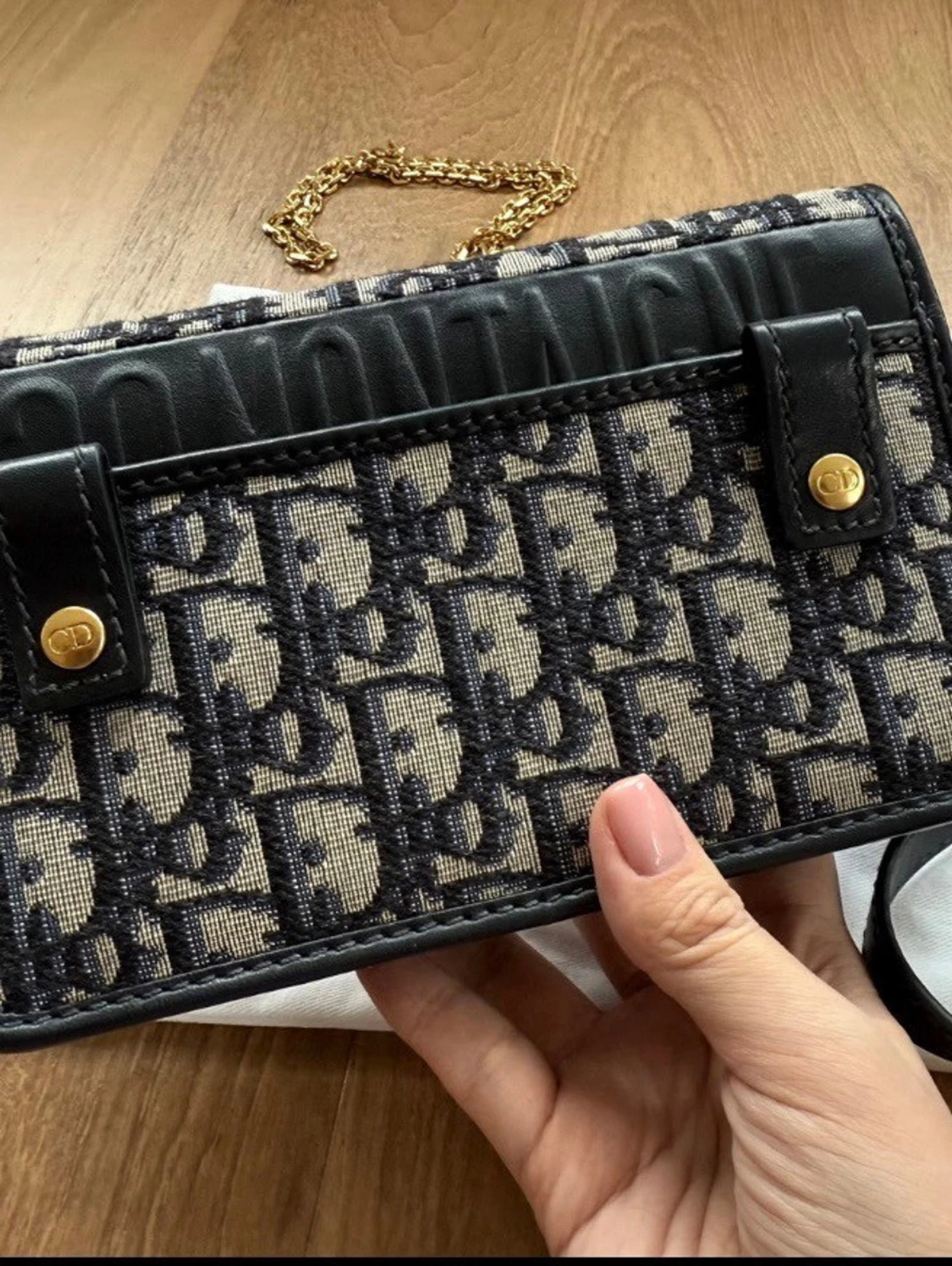 Dior axelväska med monogram och kedja - 2