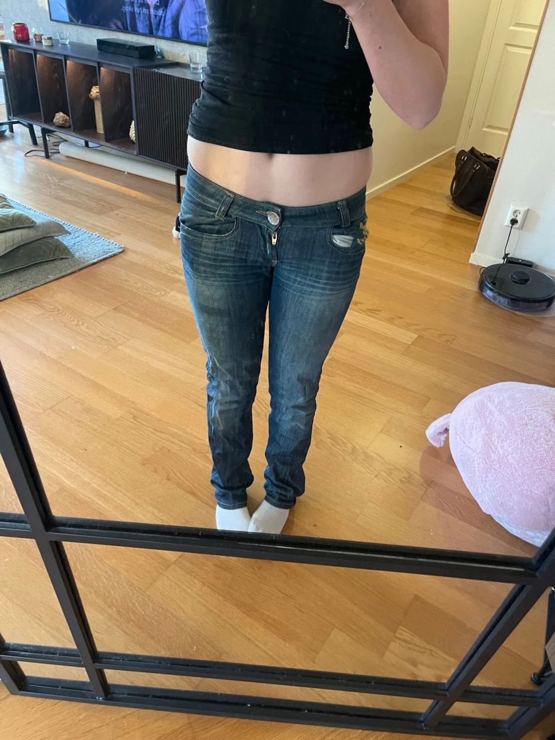 Mörkblå lågmidjade jeans