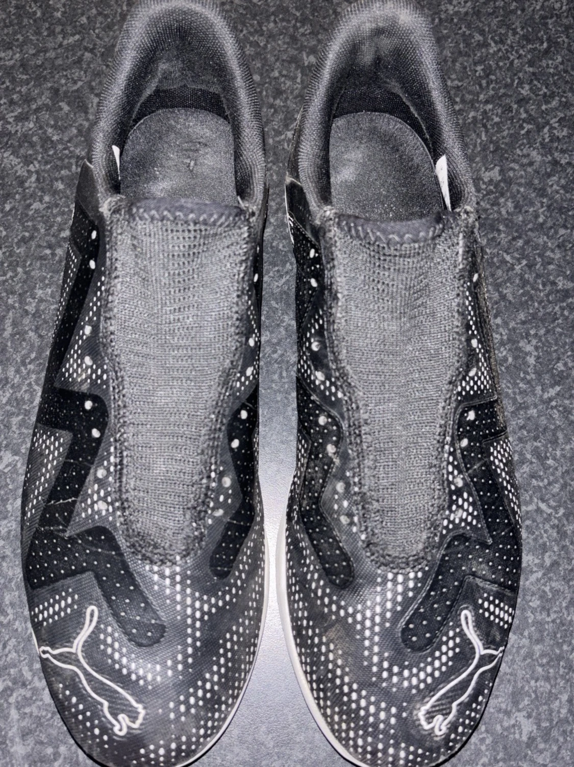 Svarta futsalskor från Puma