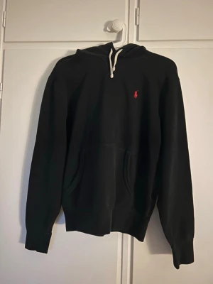 Ralph lauren hoodie - Storlek S bra skick äkta