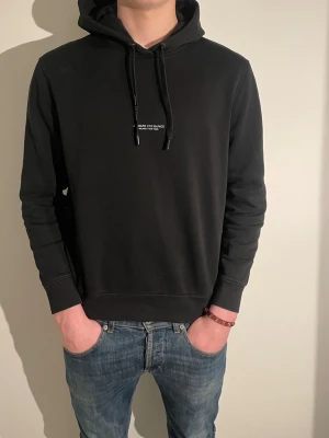 Armani Hoodie  - Armani Hoodie Skick:10/10 Storlek:S Priset är ej hugget i sten.