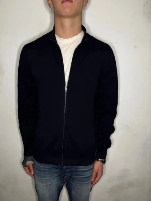 John Henric kofta - Snygg kofta från John Henric! Skick: 10/10 | Nypris: 1899